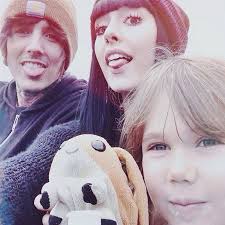 Oliver is a man of many talents and ever since he made his move to the art world, he has constantly been the talk of the town due to his perfectionist persona, which he utilizes in all his endeavours. Oliver Sykes Hannah Snowdon C They Are Too Cute I Can T Believe They Re Engaged Bring Me The Horizon Hannah Snowdon Oliver Sykes