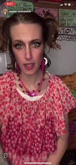 Amber Epperson's Instagram, Twitter & Facebook