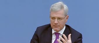 Gestern sagte norbert röttgen noch, der neue parteichef müsse nicht zwingend kanzlerkandidat werden. Rottgen Ich Will Naturlich Kanzlerkandidat Werden