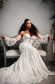 Michelle Mitchenor Covers The Munaluchi Winter 2019 Issue Munaluchi Bride In 2020 Wedding Dresses Munaluchi Bride Wedding Dresses Lace