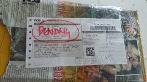 Tak sampai, dah basi kan. Jauh Perjalanan Ular Sawa Dikirim Dari Gopeng Ke Usm Guna Pos Laju Semasa Mstar