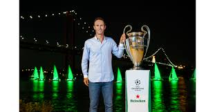 Uefa.com is the official site of uefa, the union of european football associations, and the governing body of football in europe. Heineken Pinta Portugal De Verde Para Marcar Reinicio Da Uefa Champions League Em Lisboa