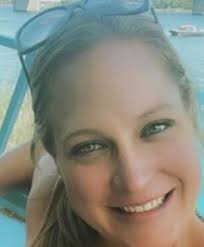 Andrea Crowe's Instagram, Twitter & Facebook