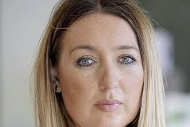 Woman claims she was given shopping gift cards during informer approach