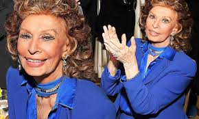 En español | sometimes when i say i'm 86, i don't believe it. Sophia Loren 84 Makes A Rare Hollywood Appearance To Host A Screening Of Mary Poppins Returns Daily Mail Online