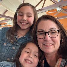 How to clean oak cabinets?