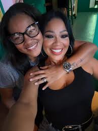 La mejor del mundo mundial, cumple años!!! Na', que si existen otras vidas,  que seas mi maiii ❤️ Te AMO Ma' ♾️