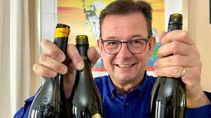 Sauvignon Blanc im Test: Provoziert auf dem Etikett, überzeugt im Glas!