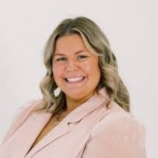 Kayla Merrill's Instagram, Twitter & Facebook