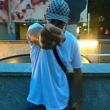 Pin By Lyanna On Boujee2 Bra Credit Card Machine Rap