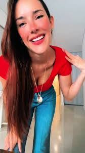 Anna Caro's Instagram, Twitter & Facebook