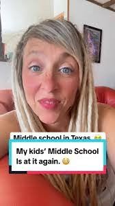 Lori Sansom's Instagram, Twitter & Facebook