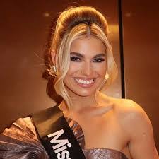 Abbie Stockard's Instagram, Twitter & Facebook