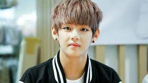 All the other members asked v to call/text them, . V Bts Age Profile Girlfriend Kpop Family And More Wikifamouspeople