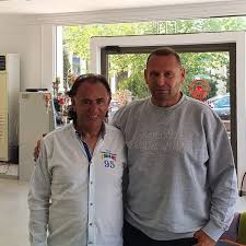 Las 18, kcl 22, proud pakistani. CataramÄƒ Vine Cu Mohammad Murad SÄƒ I Ia Locul Lui Firea Profit Ro