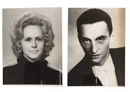 Renate weber (sq) política rumana (es); Celebra EuroparlamentarÄƒ Renate Weber MÄƒrturii EmoÈ›ionante Despre Familia Sa Cum A Ajuns SÄƒ Joace In Trei Remarcabile Piese De Teatru