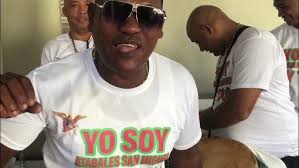 Atabales san Miguel en baní , fiesta de palo en vivo .