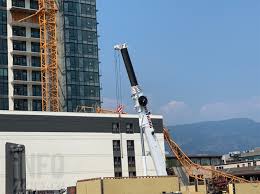 — the rcmp say at least one person is dead and others are injured after a crane collapsed at a construction site in downtown kelowna, b.c. Tnpea0o6kajcym