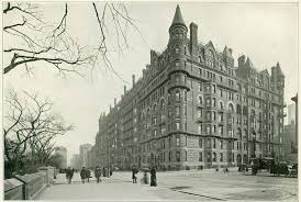 See more ideas about dakota, apartment building, new york apartments. The Dakota A History Of The World S Best Known Apartment Building Amazon De Alpern Andrew Gray Christopher Grant Kenneth G Fremdsprachige Bucher
