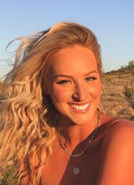 Jeannette Hoffmann's Instagram, Twitter & Facebook