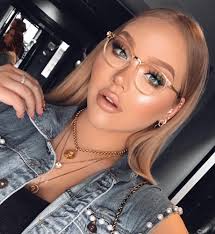 She has won influencer awards and collaborated with cosmetic companies like ofra and too faced. Three Eye Catching Halloween Makeup Ideas From Nikkietutorials Glitter Magazine