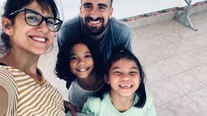 La lucha solidaria de dos españoles atrapados por el coronavirus en  Filipinas