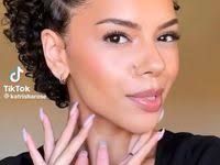 Esme Castro (esme29122000)