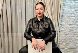 Be the first to know and let us send you an email when mio boutique by oana roman posts news and promotions. Cum A Demonstrat Oana Roman CÄƒ Nu È™i EditeazÄƒ Pozele Nu S A Mai Putut AbÈ›ine AveÈ›i Probleme Mari De Tot Video Spynews Ro