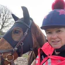 Tina Evans (@TinaEvansCurly)