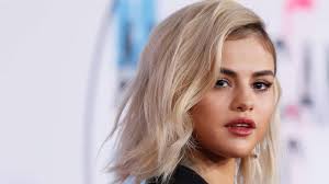 Her mother is of part italian ancestry, and her father. I M A Huge Advocate For Therapy Selena Gomez On Dealing With Mental Health Issues