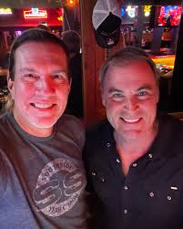 She's Allison Baines with @circle_285 for all your insurance needs..  personal, business, home, and auto! Our guest every Tuesday in the  @investwithroots studio in Alpharetta Ga for @myfoxfm @thesouthsideridefm  #yeahcmon @therealtedjenkin @geofflcole