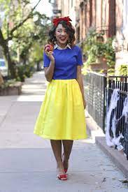 Easy Do It Yourself Snow White Halloween Costume Via Colormecourtney Com Diy Princess Halloween Costume Disney Princess Halloween Halloween Costumes Colors