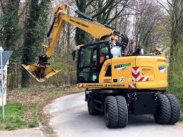 Momentan ist eine tga mit grabtiefe von 30m in planung. Echle Exakt Gmbh Excavating And Embankment Clearing