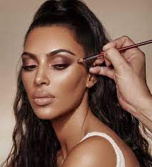 Welcome Fall With These Top Makeup Trends From Instagram Classic Makeup Kim Kardashian Makeup Top Makeup Products