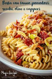 La pasta al sugo è il primo tradizionale per eccellenza della cucina italiana! Pin Su Primo