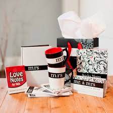 Each year of marriages comes with a traditional anniversary gift. Top 5 Creative Anniversary Gifts