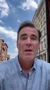 Marc Lara's Instagram, Twitter & Facebook