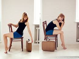 14 poses de una modelo con una silla photoshoot poses photography poses women chair pose