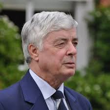 Grandfather dies from one-in-a-million disease only diagnosed after he  couldn't perform party trick