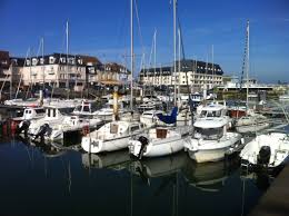 Le Port De Plaisance Courseullessurmer Bretagne Portes