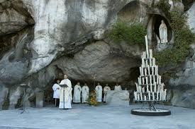 El agua milagrosa de lourdes ha sido analizada por hábiles químicos: Cierra El Santuario De La Virgen De Lourdes En Francia Por El Coronavirus Primera Edicion