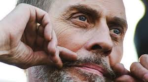 Peter Murphy, ícono del rock gótico, sufrió un infarto