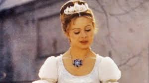 Libuše šafránková dosáhla nesmírné popularity především tím, jak ztvárnila roli popelky, která přes veškerá příkoří, jež jí působí macecha a nevlastní sestra, vybojuje lásku prince. 1zotj9twqabsxm