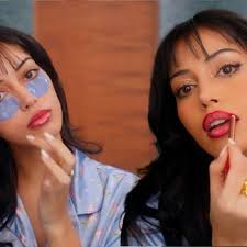 La era 'cowgirl' de Bella Hadid continúa (de la mano de su novio, Adan  Banuelos)