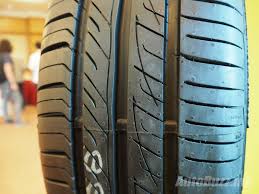 Dunlop formula d05 reviews info singapore / driving in the rain is no more a challenge. Continental Tyre Malaysia Introduces Two Innovatively Engineered Dunlop Wet Tyres Autobuzz My