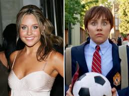 The movie is intended to be a modernized version of the shakespeare play twelfth night, and, as such, bynes' character's gender switch leads to frequent wondering if she's the man is ok for your kids? Amanda Bynes Said She Was Depressed After Watching She S The Man Insider