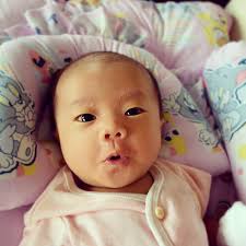 Hui Qi: Why you use camera pointing to me?!