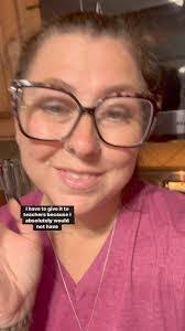 Paula Glaze's Instagram, Twitter & Facebook