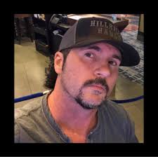 Who takes down yard sale signs in Sherwood?