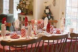This is a simple christmas table decoration that you can whip up in no time. 5 Candy Cane Tablescape For The Kids Jen Schmidt